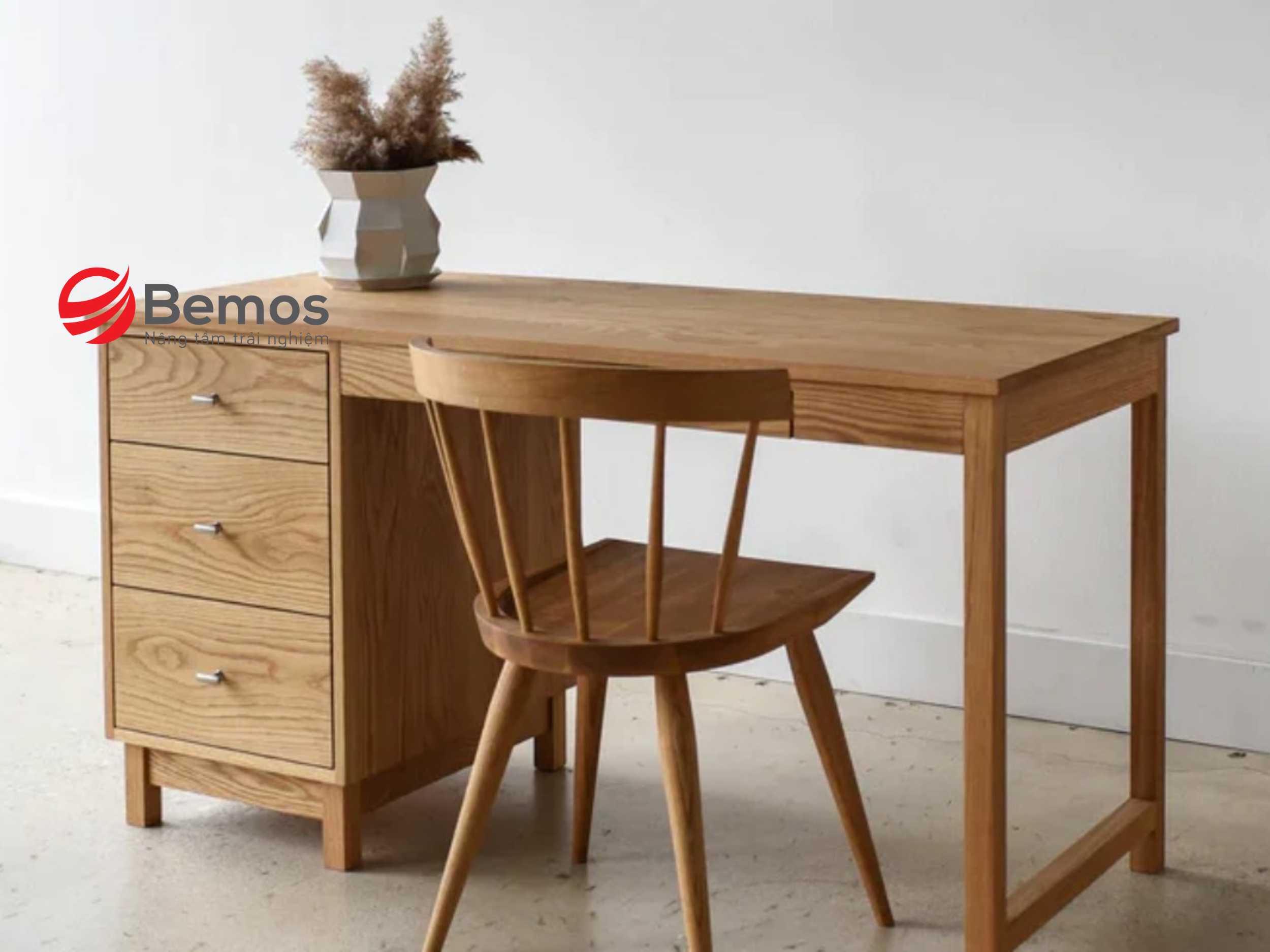 ban-hoc-treo-tuong-cho-be-5