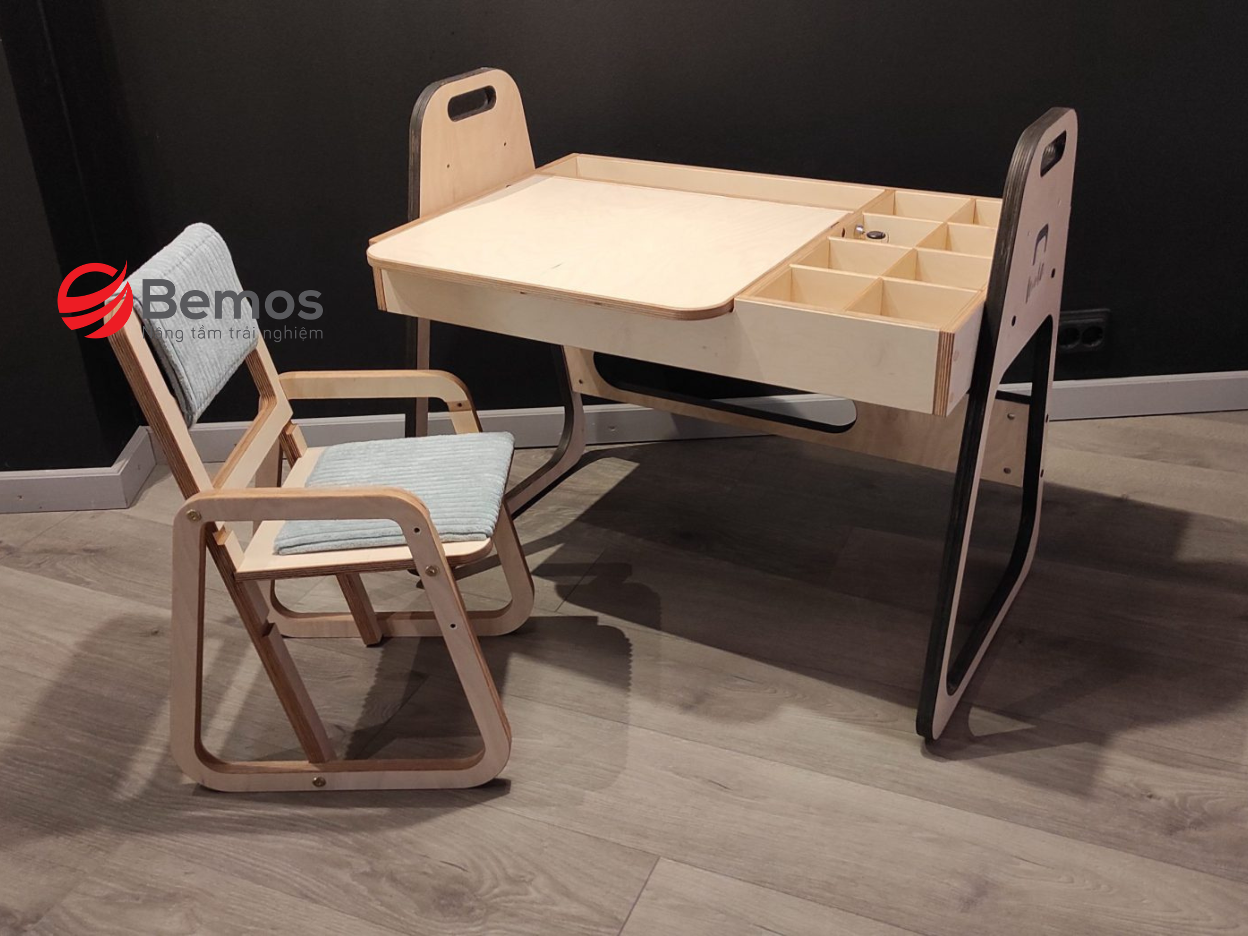 bo-ban-ghe-hoc-cho-be-2