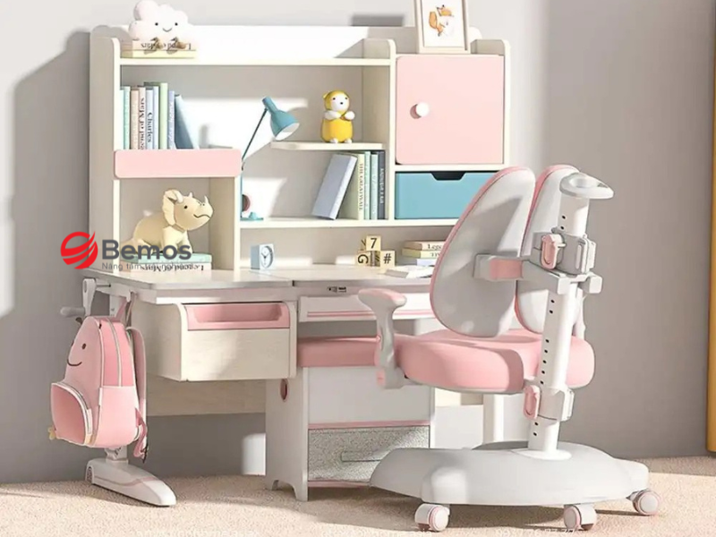 Cách chọn bàn học cho bé lớp 1: Bí quyết tạo không gian học tập lý tưởng