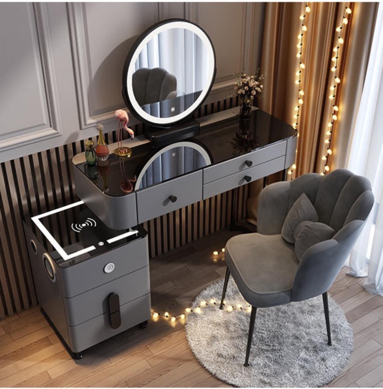 ban-trang-diem-mini-2