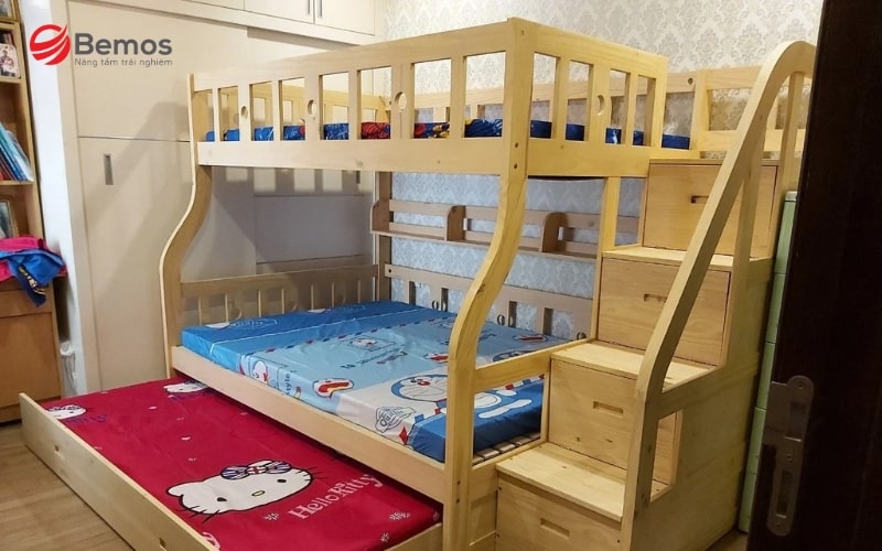 Giường 3 tầng phù hợp với những gia đình có đông thành viên