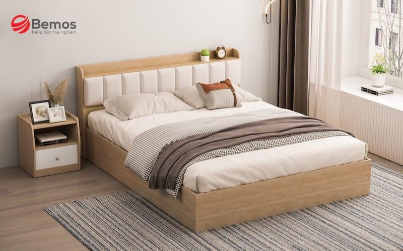Mẫu giường bọc nệm tạo nên sự trang trọng cho căn phòng ngủ
