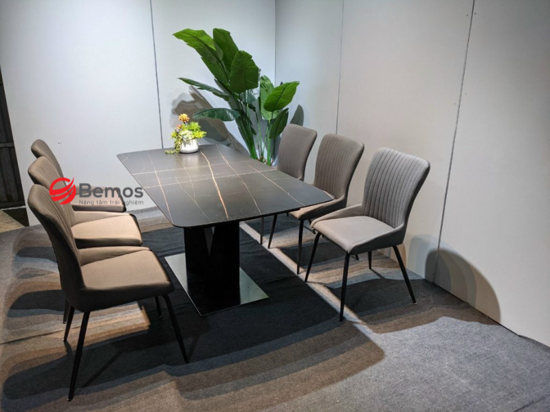 Phân loại bàn ăn chân sắt mặt đá theo hình dáng 