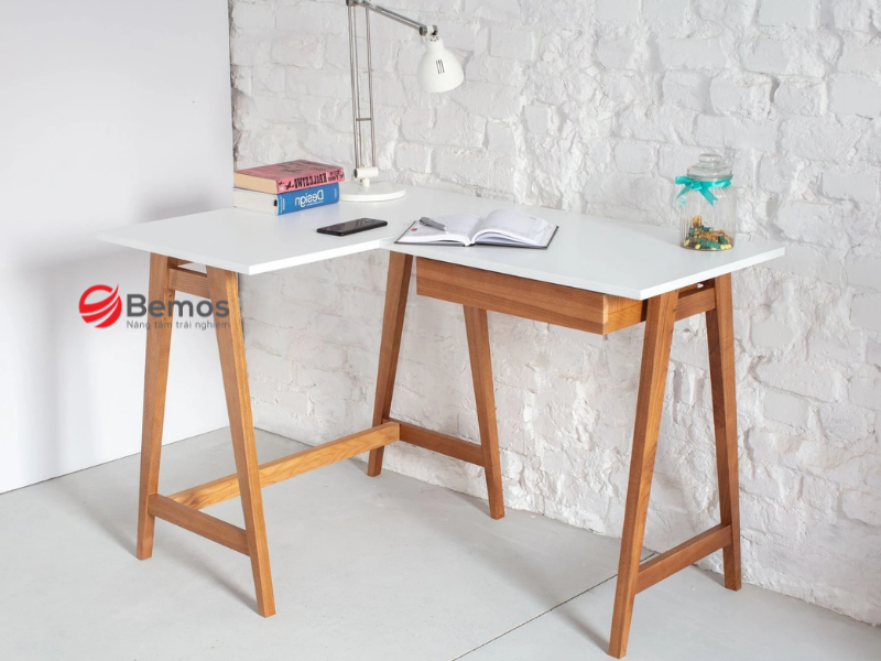 Độ bền của bàn học gỗ cao su