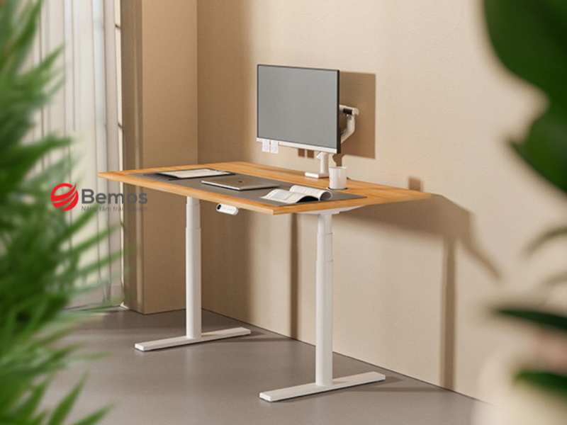 Bàn Nâng Hạ Có Thực Sự Tốt Cho Sức Khỏe Hay Chỉ Là Trend Tốn Tiền?