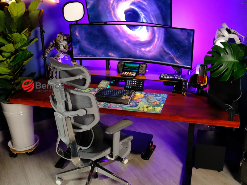 Kích thước bàn gaming đạt chuẩn mang lại trải nghiệm chơi game hoàn hảo