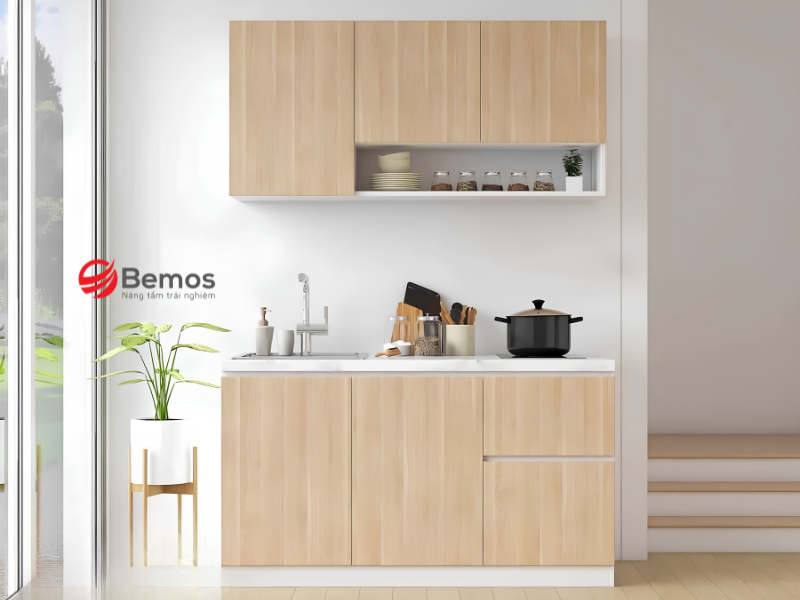Tủ Bếp Gỗ Sồi Nga: Đặc Điểm Thật Sự và Cách Nhận Biết Gỗ Chất Lượng