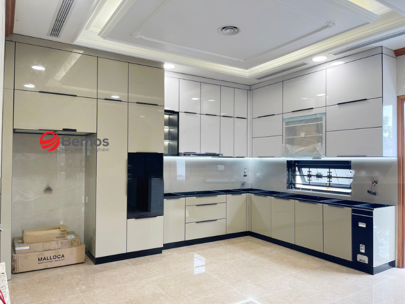Ưu điểm của tủ bếp inox cánh nhựa