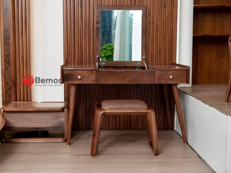Bàn phấn gỗ ép là gì