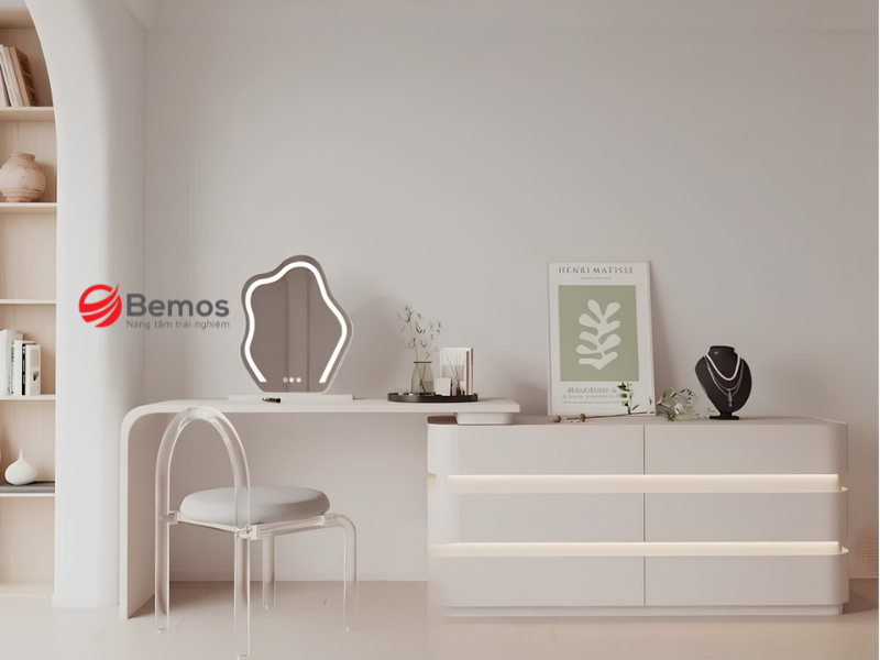 Bàn phấn kiêm bàn làm việc