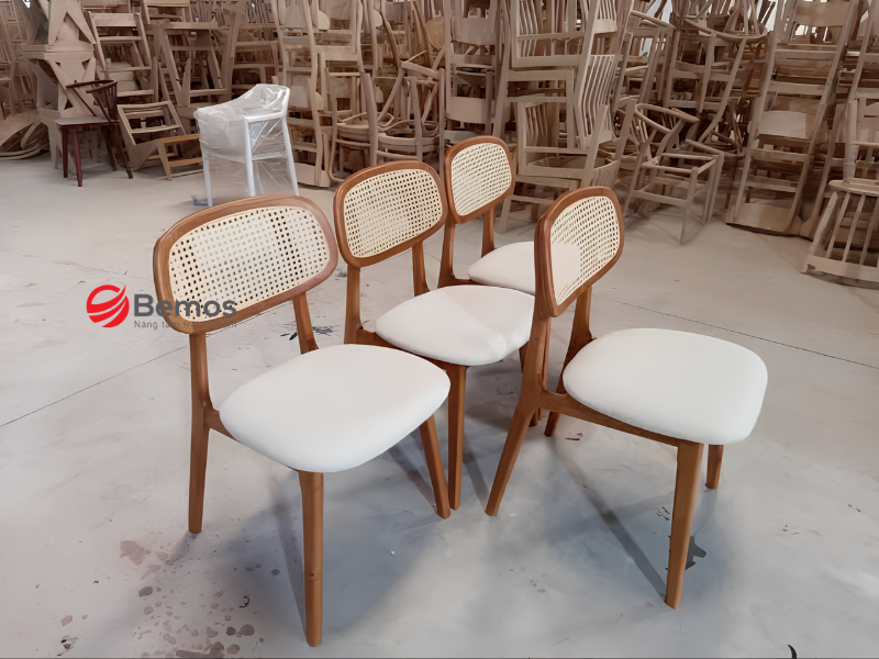 Ghế ăn gỗ tự nhiên theo yêu cầu chịu tải thế nào trong nhà hàng