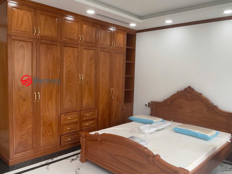 Tủ quần áo gỗ gõ đỏ giá bao nhiêu