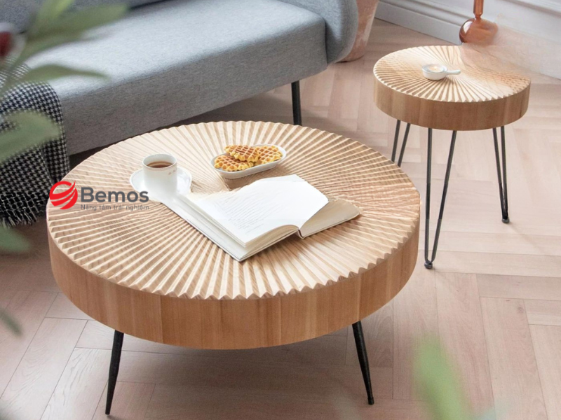 Cách phối bàn tròn sofa với sofa da vải 2026 để phòng khách thêm tinh tế